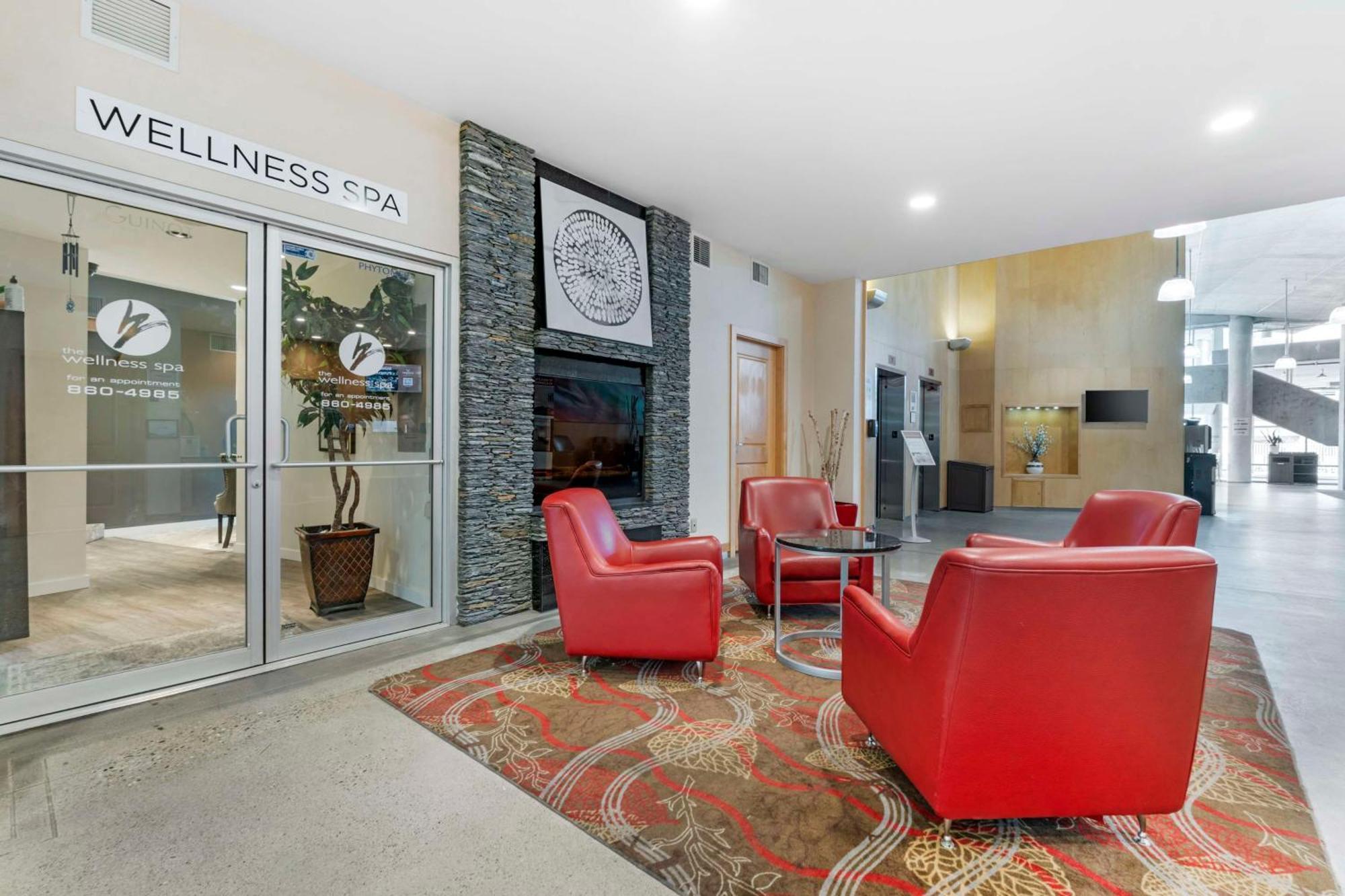 Western & Hotel Kelowna