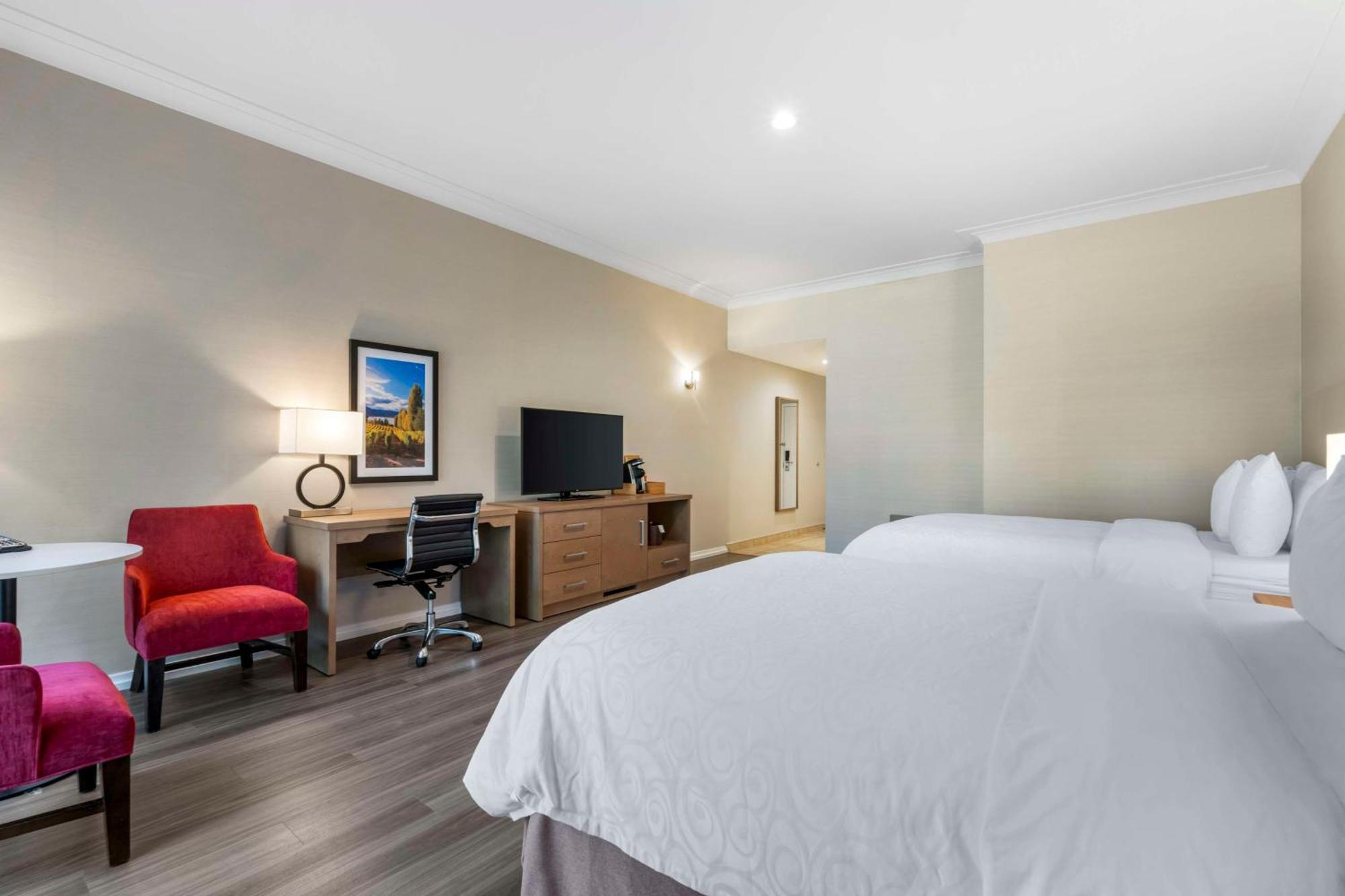 Western & Hotel Kelowna