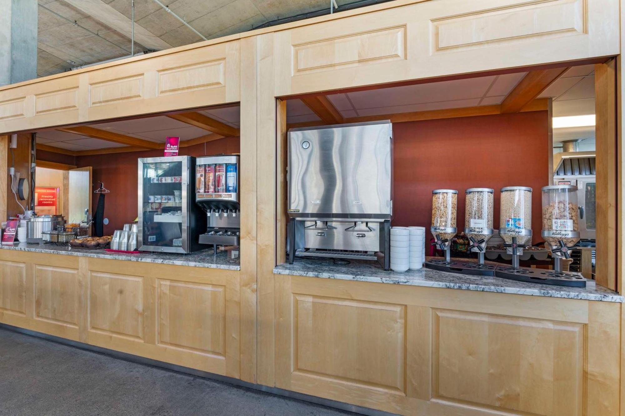 Western & Hotel 4*