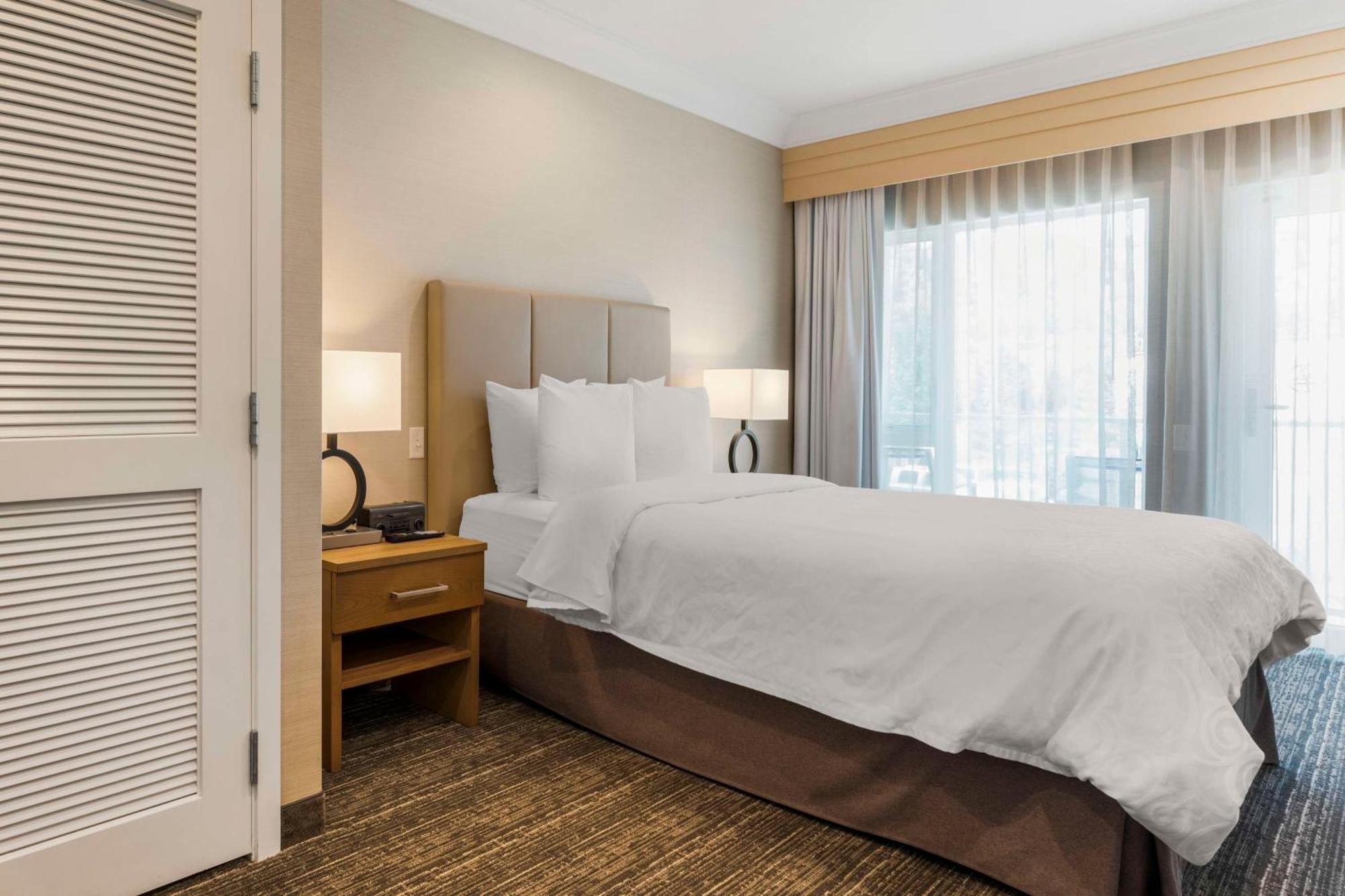 Western & Hotel Kelowna