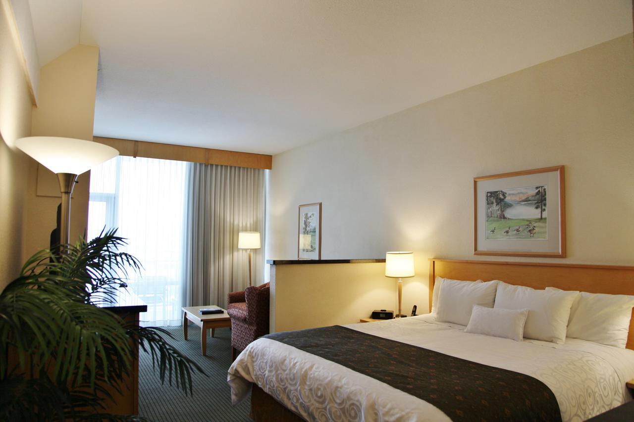 Western & Hotel